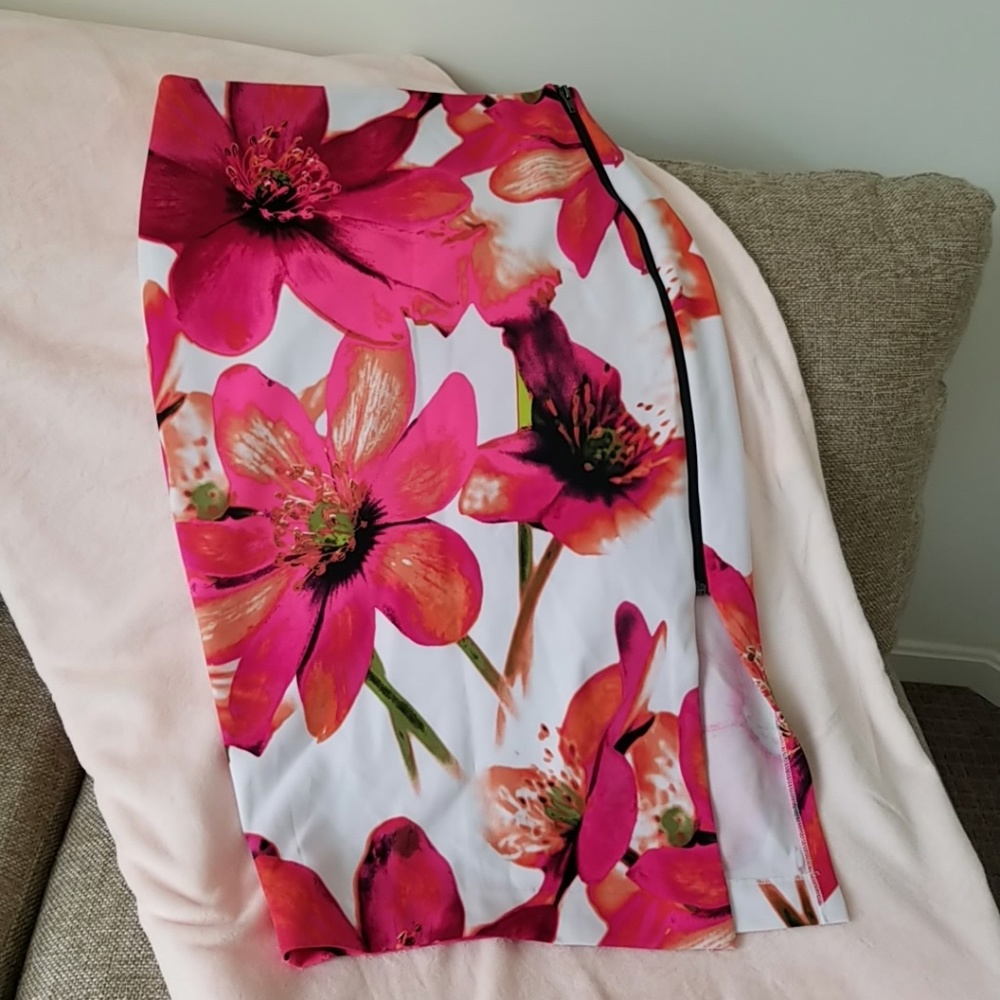 Pink and White Floral Pencil Skirt